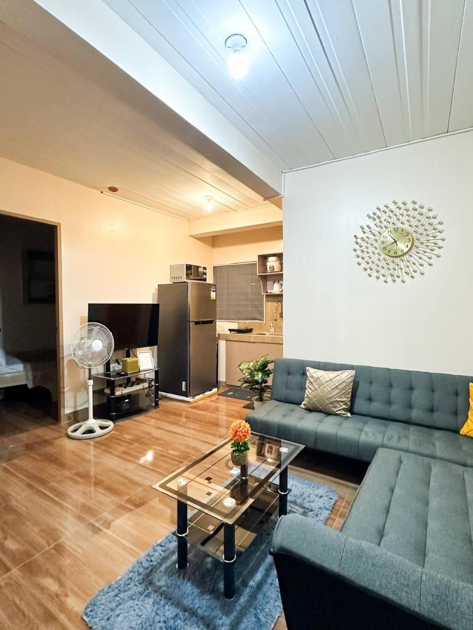 Staycation In Alabang Apartment